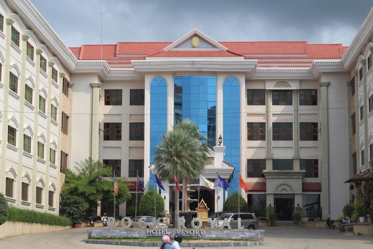 Rock Royal Hotel & Resort Kep Exterior photo